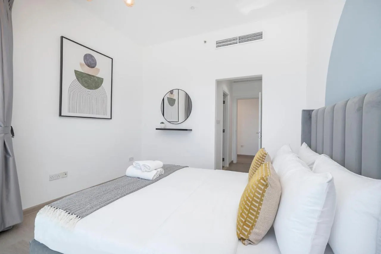 Heaven Crest Vacation Homes Dubai Marina - 4 Bedroom Suite With Marina View Near Jbr Beach, Free Parking, Wi-Fi, Gym And Pool